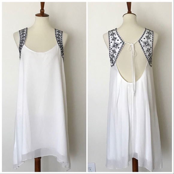 BCBGeneration Dresses & Skirts - BCBG Generation tie back dress